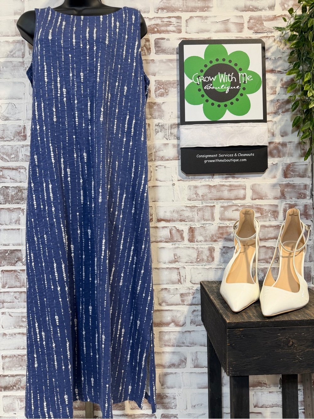 Natural by D&co Sleeveless Navy Blue Printed Maxi Dress